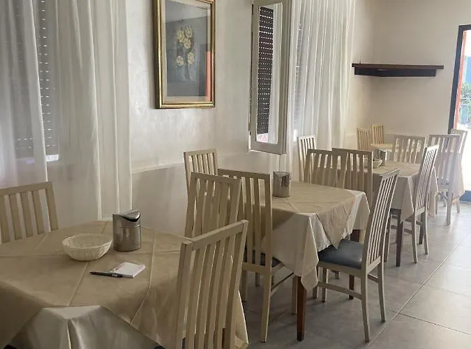 Me.be New 호텔 리미니