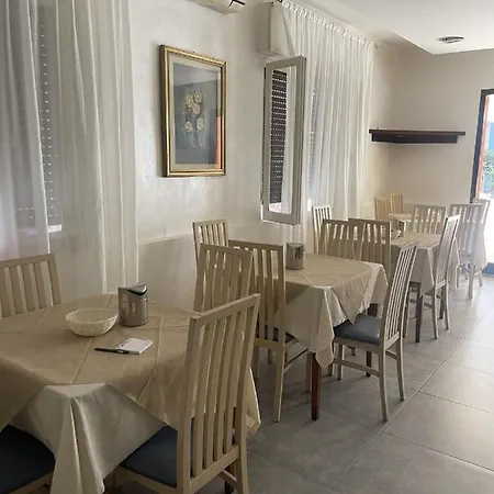Me.be New Otel Rimini